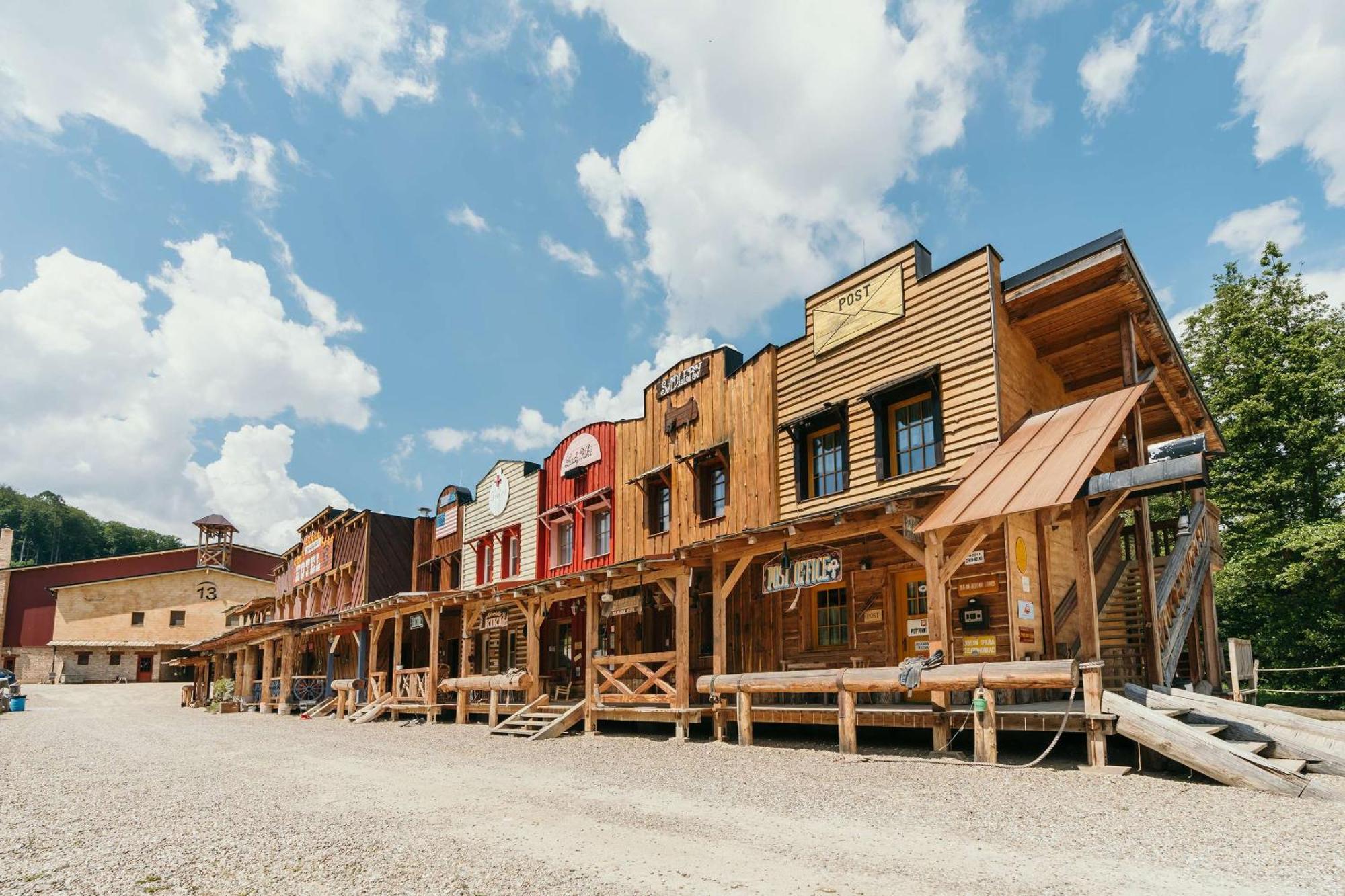 Ranch 13 - Western A Kone Nemšová Exterior foto