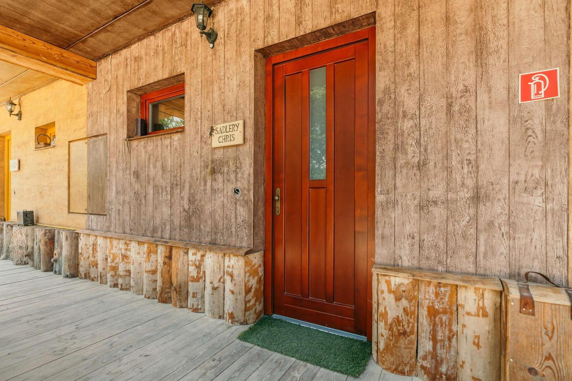 Ranch 13 - Western A Kone Nemšová Habitación foto
