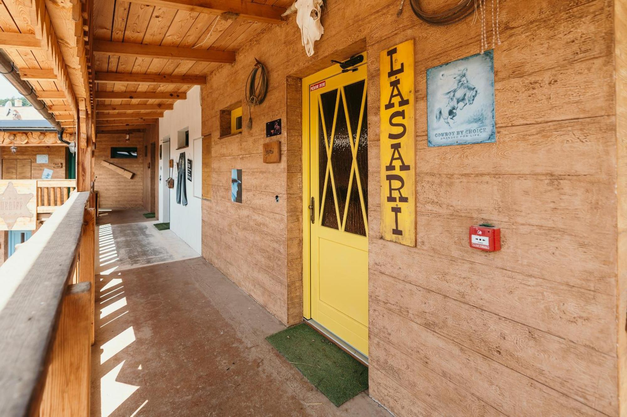 Ranch 13 - Western A Kone Nemšová Habitación foto
