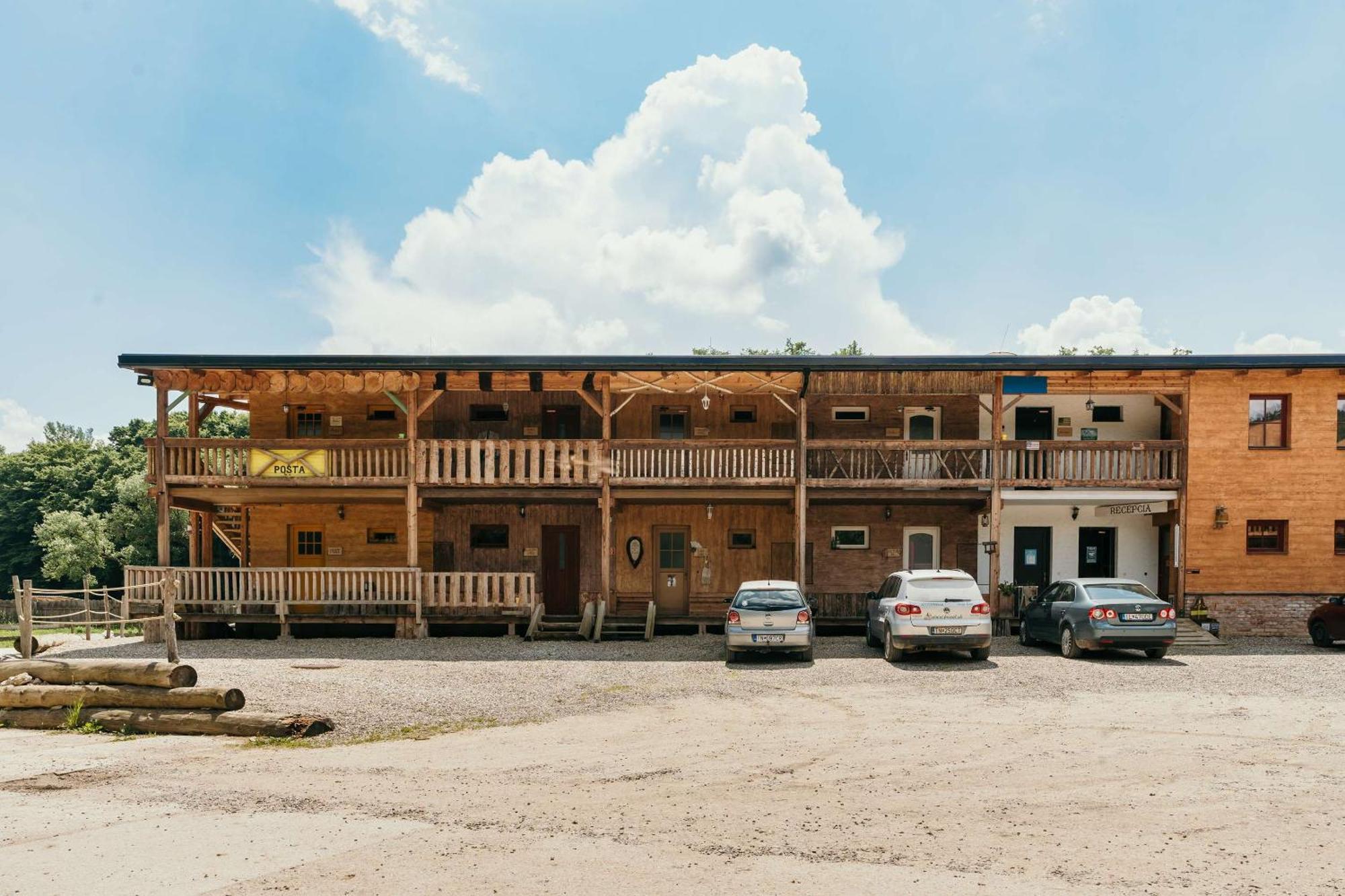 Ranch 13 - Western A Kone Nemšová Habitación foto