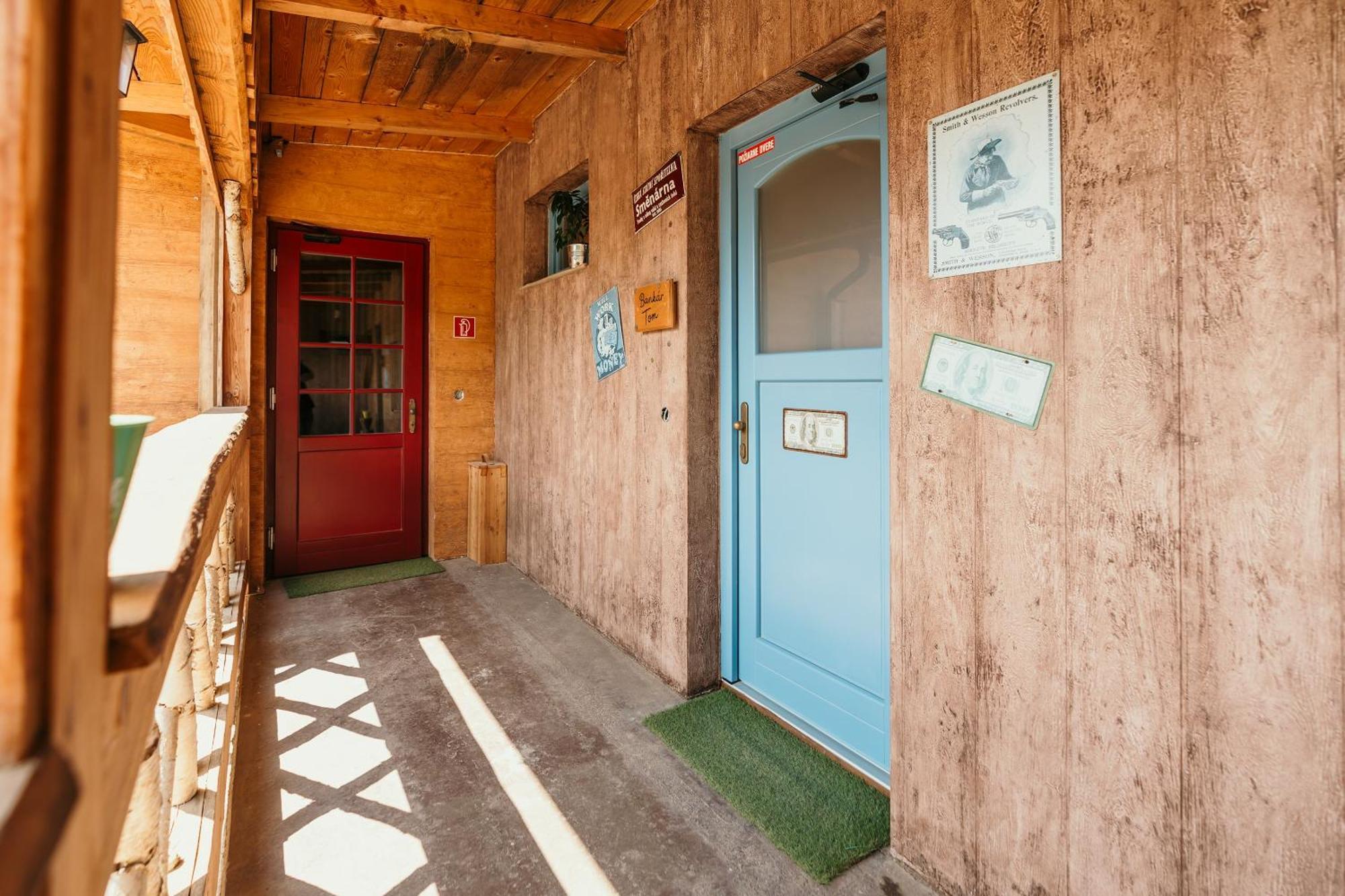 Ranch 13 - Western A Kone Nemšová Habitación foto